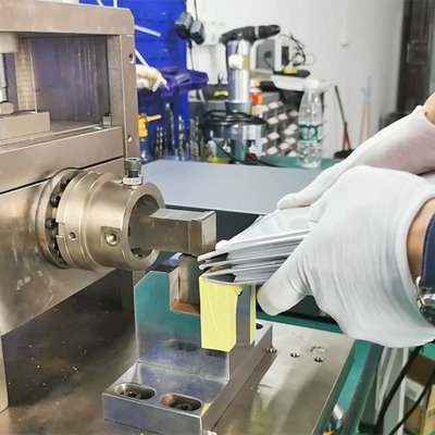 PLC Kontrollü Yeni Enerji Otomobil Ultrasonik Kese Pili Kaynakçı 20khz