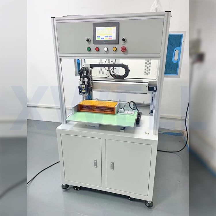 Pil Paketi için Elektrik Motoru Otomatik Punta Kaynak Makinesi 18650 26650 32650