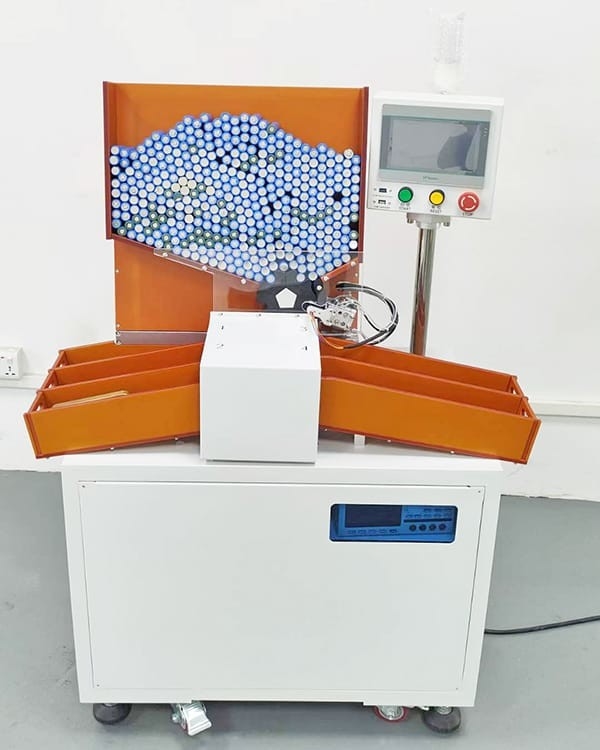 18650 26650 32650 21700 Hücre İçin Otomatik 5 Kanallı Akü Ayırma Makinesi
